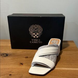 Vince Camuto Jinani Coconut Cream Leather Block Heel Cross Strap Sandals 8.5 NEW